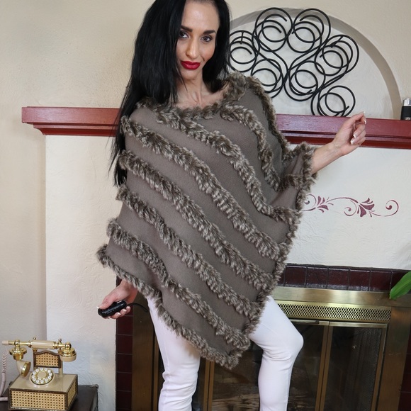 Chico's Jackets & Blazers - Chico’s faux fur shall brown soft